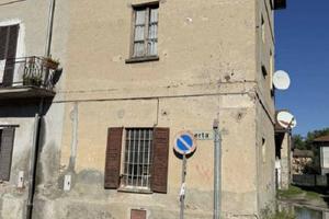 Immobile in asta di 149 m² con 2 locali e box auto