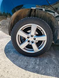 set di  4 cerchi in lega con gomme inveranali da16