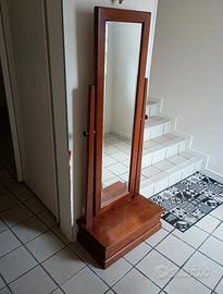 Mobile in legno con specchio mobile e cassetto