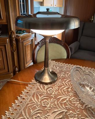 Lampada vintage metallo e vetro opalino