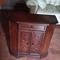 Mobiletto a due ante con cassetto, credenzina