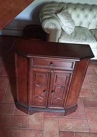 Mobiletto a due ante con cassetto, credenzina