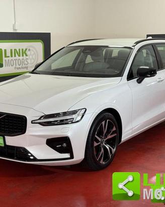 VOLVO V60 B4 (d) aut Ultimate Dark IVA ESP. GARA