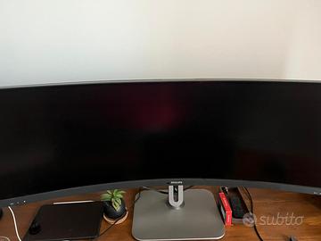 Philips 49 Pollici Curvo