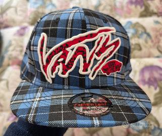 Vans off the wall snapback fashion land
