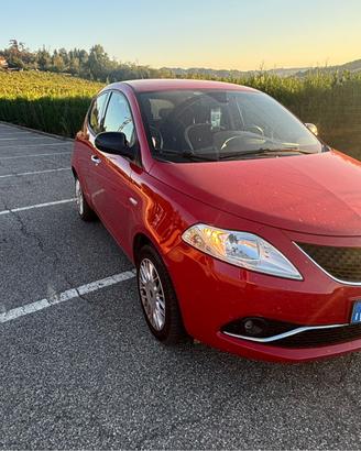 Ypsilon 1.2 69 CV 5 porte Silver