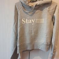 felpa grigia con cappuccio