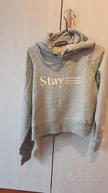 felpa grigia con cappuccio