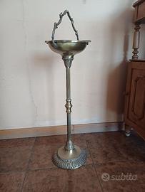Posacenere in ottone da pavimento