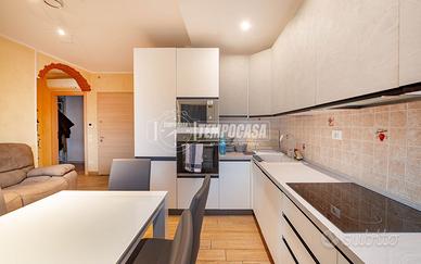 TRILOCALE ULTIMO PIANO RISTRUTTURATO CON POCHE SPE