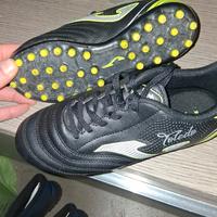 scarpe calcetto num 34