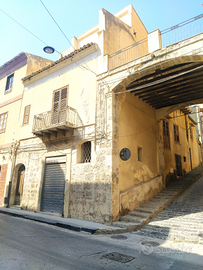 Casa indipendente, intera palazzina