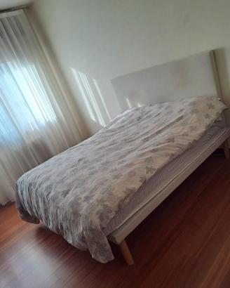 GRATIS Letto SommierMatrimoniale con testata