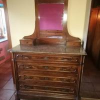 cassettiera con specchio