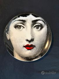 Piatto in ceramica ispirato