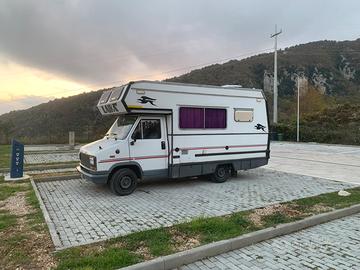 Camper mansardato