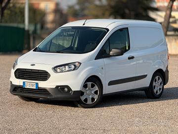 FORD TRANSIT COURIER 2021 CON ALLESTIMENTO INTERNO