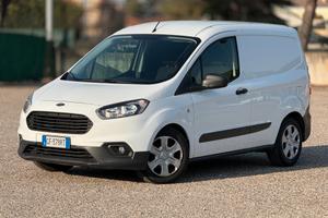 FORD TRANSIT COURIER 2021 CON ALLESTIMENTO INTERNO