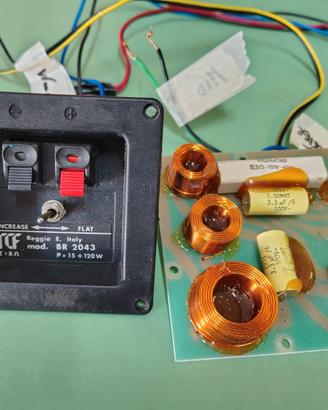 Coppia crossover diffusori RCF BR43