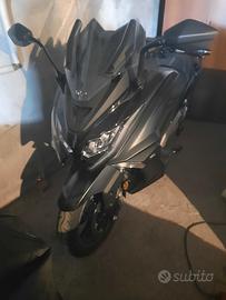 KyMCO AK 550