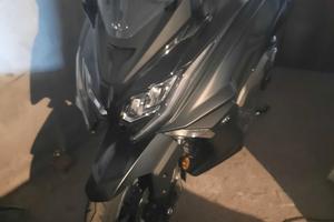 KyMCO AK 550