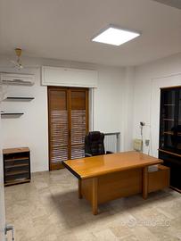 Stanza in studio condiviso - Viale Magna Grecia, T