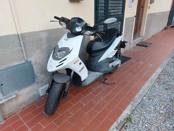 Aprilia SR 50 - 2014