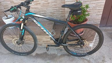 Scott scale 760 praticamente inutilizzata