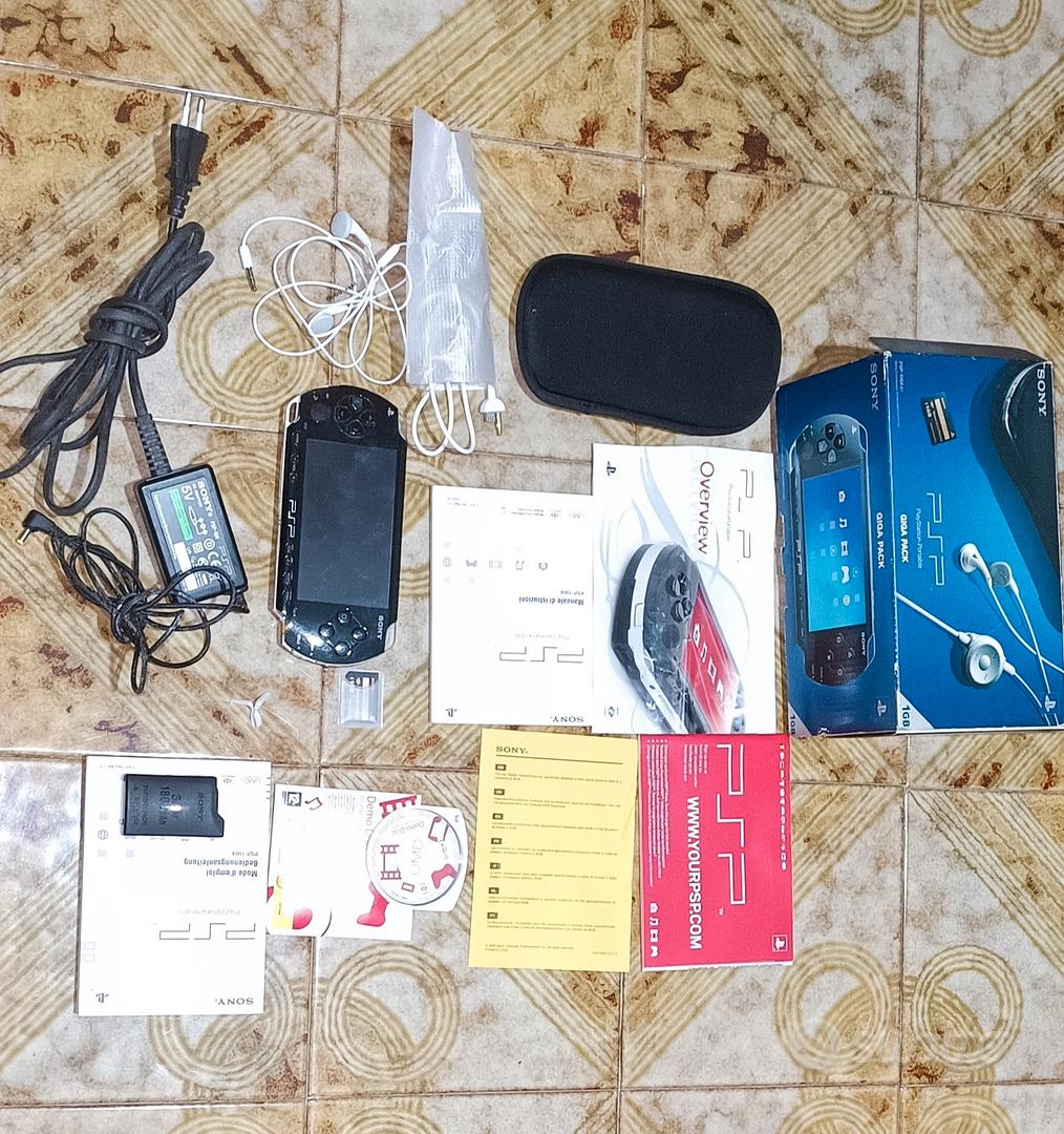 PSP 1004 boxata - Console e Videogiochi In vendita a Palermo