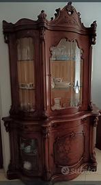 arredamento tavolo divani sedie vetrina