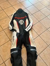 Tuta in pelle befast