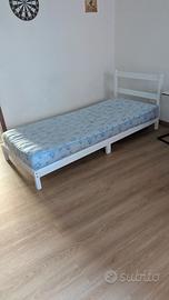 Letto singolo e materasso