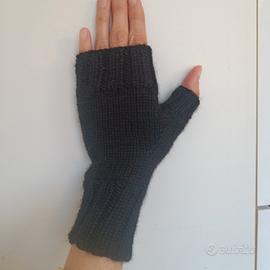 Guanti neri senza dita in lana