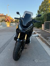 Honda x-adv 750