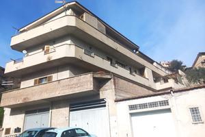 Pentalocale a San Gregorio da Sassola