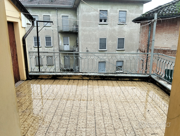 Casa su tre livelli , abitabile