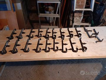 Ferma scuri finestre nuovi per casa rurale