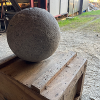 Sfere in granitico bucciardate storiche 1800