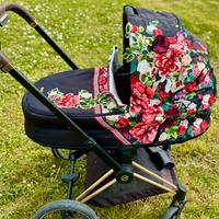 Trio Cybex Spring Blossom con telaio gold rose