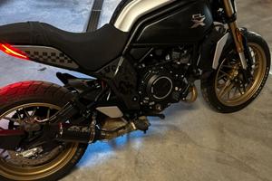 Moto CF 700 CLX