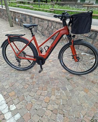 Cube Kathmandu Hybrid EXC 750W tg. M