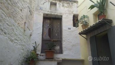 CASA INDIPENDENTE DI 70 MQ.