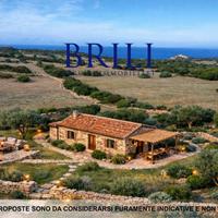 Tenuta da Sogno con Vista sulla Corsica