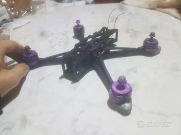 Drone FPV (MONTATO, DA SALDARE)