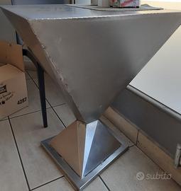 Tavolini in Acciaio Inox dal Design Unico