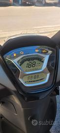 Kymco People 150