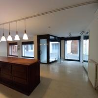 Thiene centro - via trieste 21-23 - negozio 99 mq
