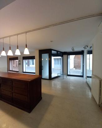 Thiene centro - via trieste 21-23 - negozio 99 mq