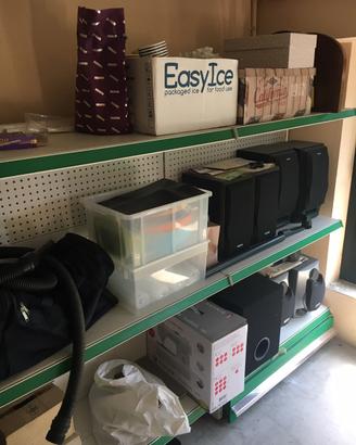 Scaffale - espositore per negozio o magazzino