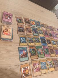 carte YU-GI-OH oltre 250pz prima edizione holo